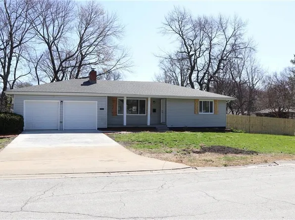 5643 Glenwood St, Mission, KS 66202