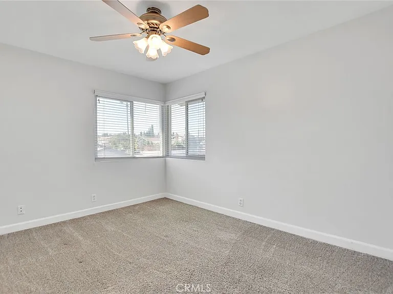 1460 Forest Glen Dr #4 — Photo 20