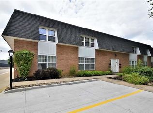 6880 Smith Rd, Middleburg Heights, OH 44130