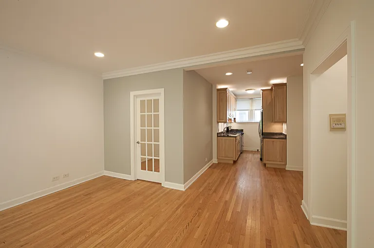1224 W Jarvis Ave #2N — Photo 2