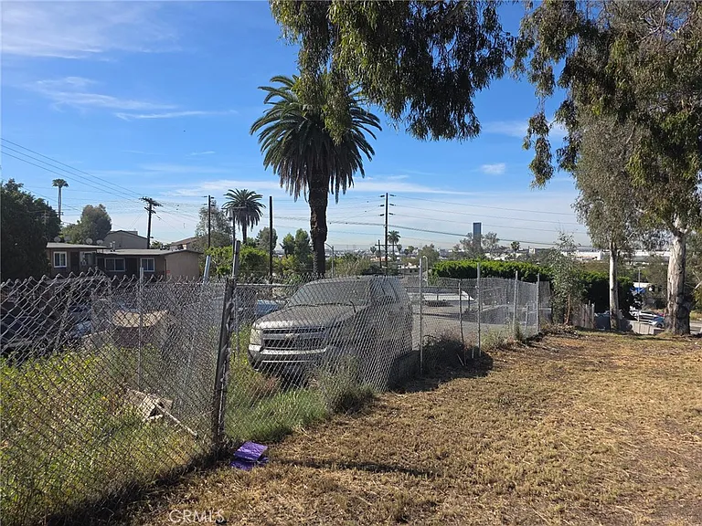 1203 E Cesar E Chavez Ave — Photo 37