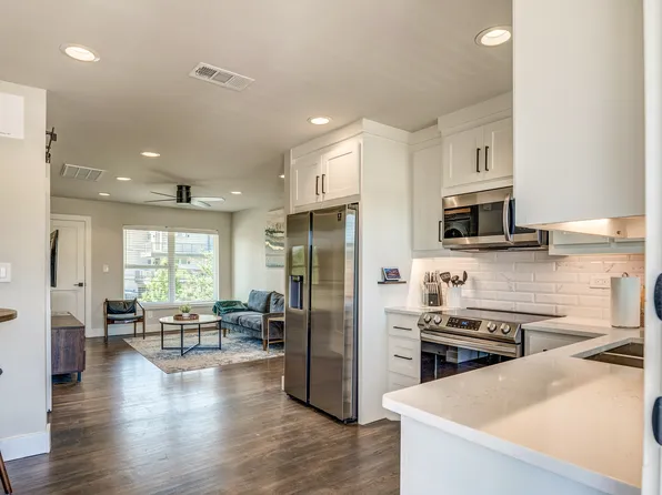 White Rock Views Apartments