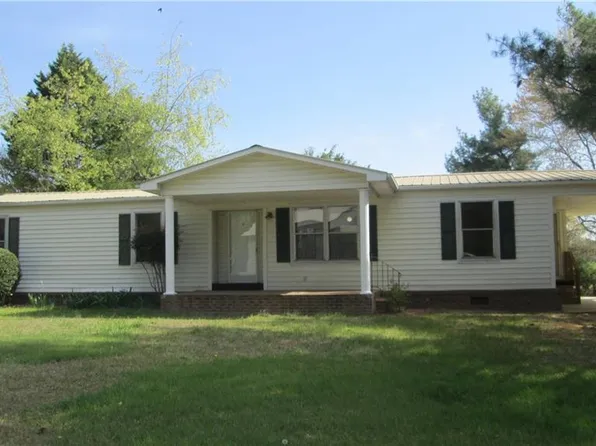 93 Jeff Ave, Lexington, NC 27295