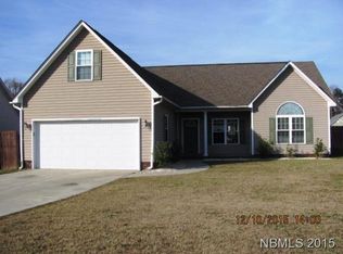111 Fernie Ln, New Bern, NC 28560