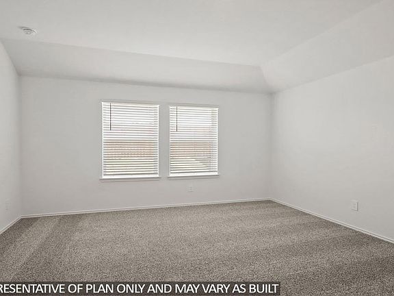 4th image of 148 Rising Cedar Ln