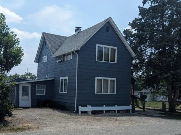 218 Buchanan Ave #C, Charleston, IL 61920