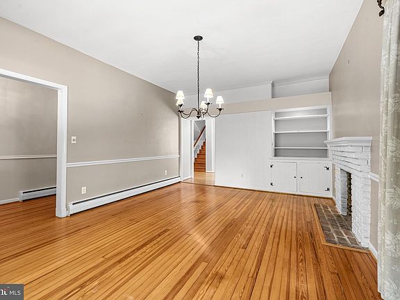 5th image of 7811 Maple Ave