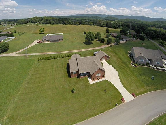 2nd image of 1920 Angus Blvd