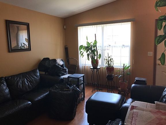 5th image of 224 S Orchard Ave