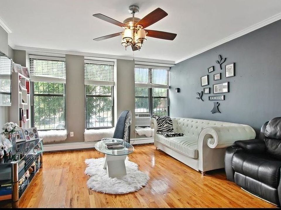1st image of 419 Chauncey St APT 1C