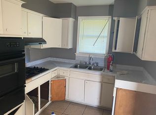 3817 Lake Villa Dr, Metairie, LA 70002