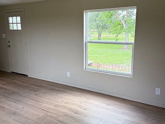 3rd image of 696 E County Road 341