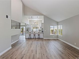 386 Glacier Cir, Corona, CA 92879