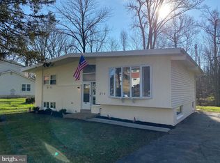 214 Woodgreen Rd, Claymont, DE 19703