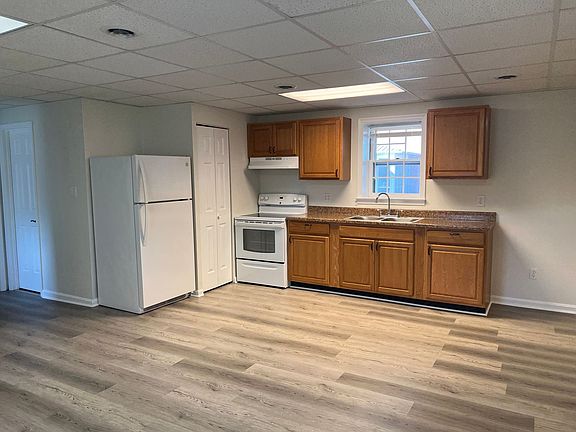 4th image of 409 Willis St APT A