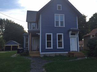 814 Saint John St #2, Elgin, IL 60120