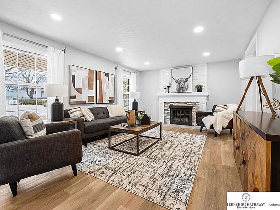 3rd image of 2715 N 102nd Ave