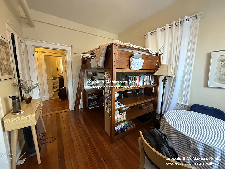 Kelton Street Apartments — Photo 18