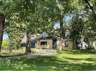 401 21st St SW, Austin, MN 55912