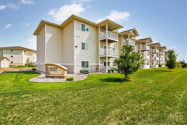 Meadow Ridge Apartments — Photo 1