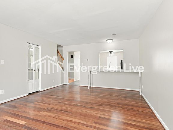 2nd image of 3922 Cutty Sark Rd