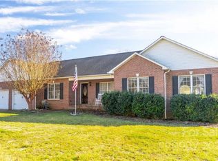 1534 Indian Springs Dr NW, Conover, NC 28613