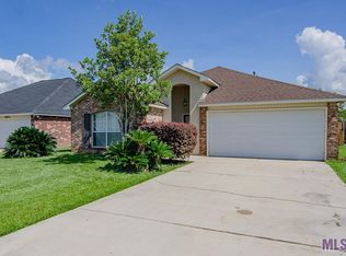 23819 Southpoint Dr, Denham Springs, LA 70726