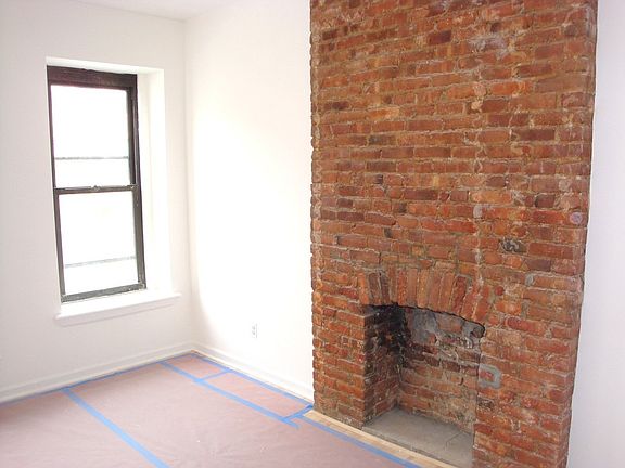 2nd image of 386 Sackett St #2