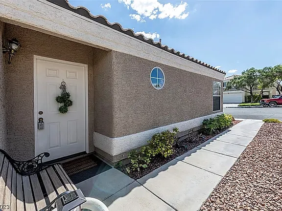3304 Paragon Dr — Photo 3