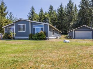 3311 E Rasor Rd W, Belfair, WA 98528