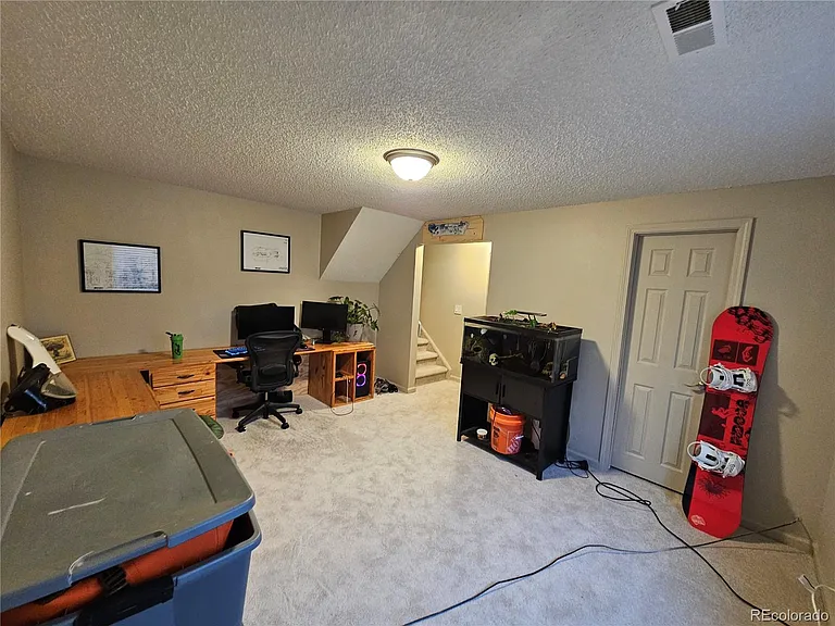 880 Crandall Dr — Photo 9