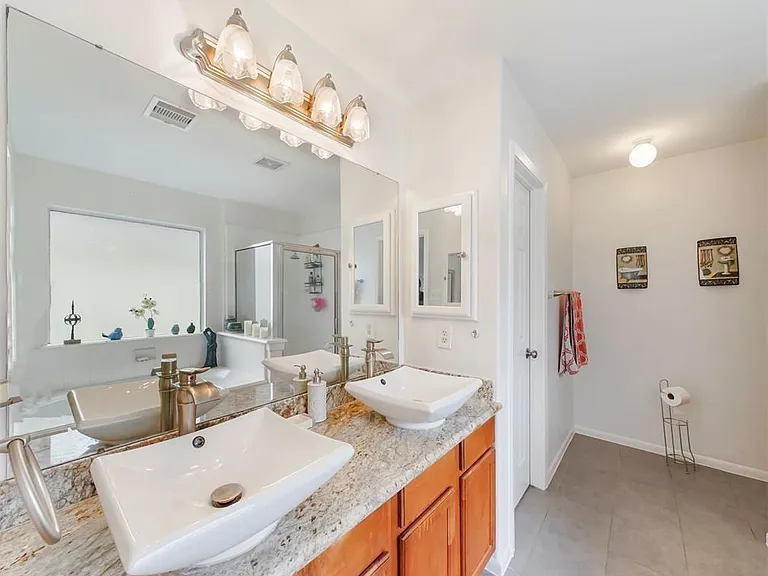 6619 Wellington Meadows Dr — Photo 17