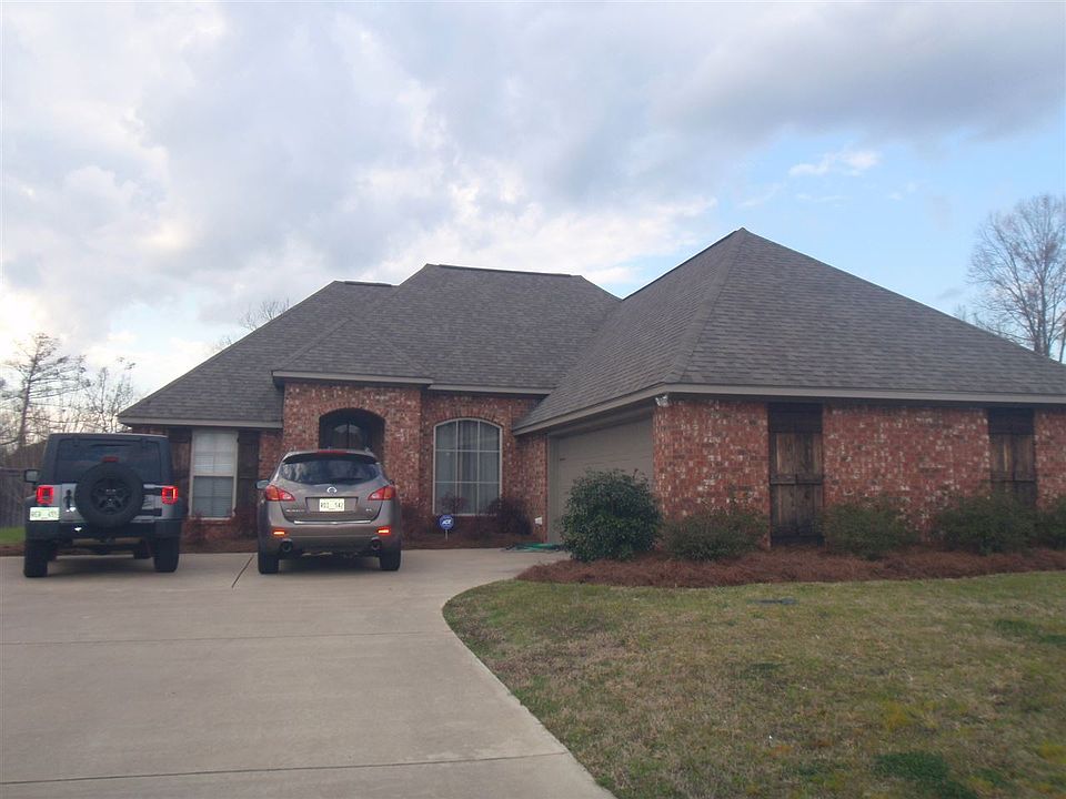 2nd image of 835 Willow Grande Cir