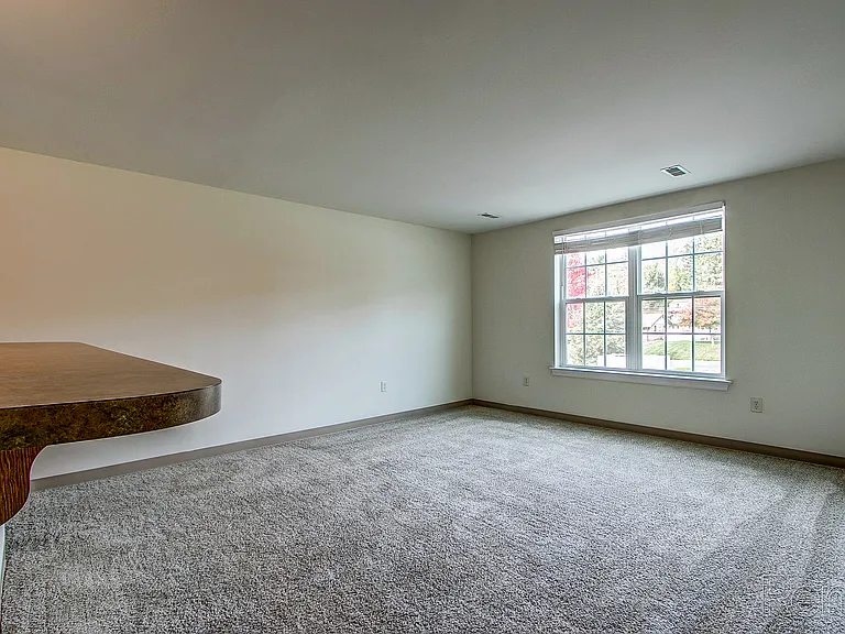 Hempfield Commons — Photo 32