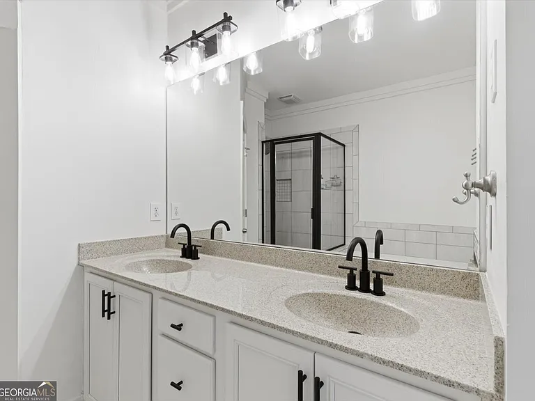 740 Liberty Commons Dr NW — Photo 31