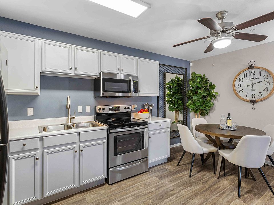 Spacious Dining Room