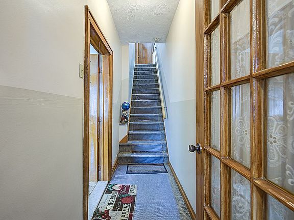 4th image of 9518 91st St
