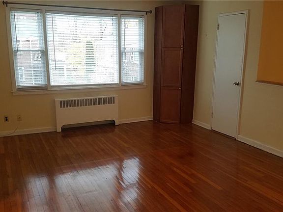 4th image of 43.5 Carpenter Ave #D