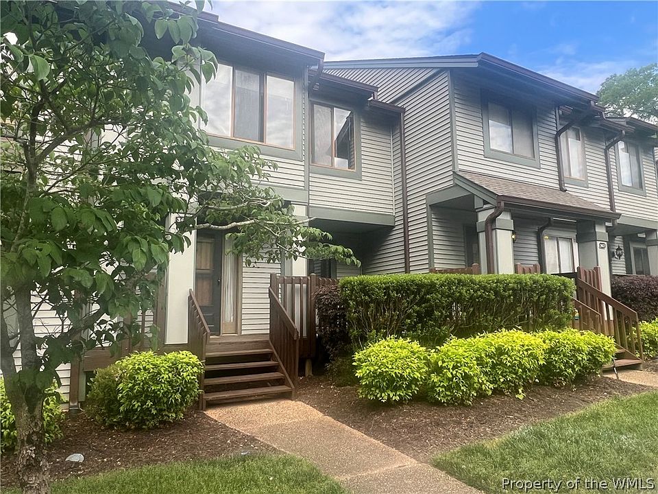 1st image of 365 Bridgewater Dr