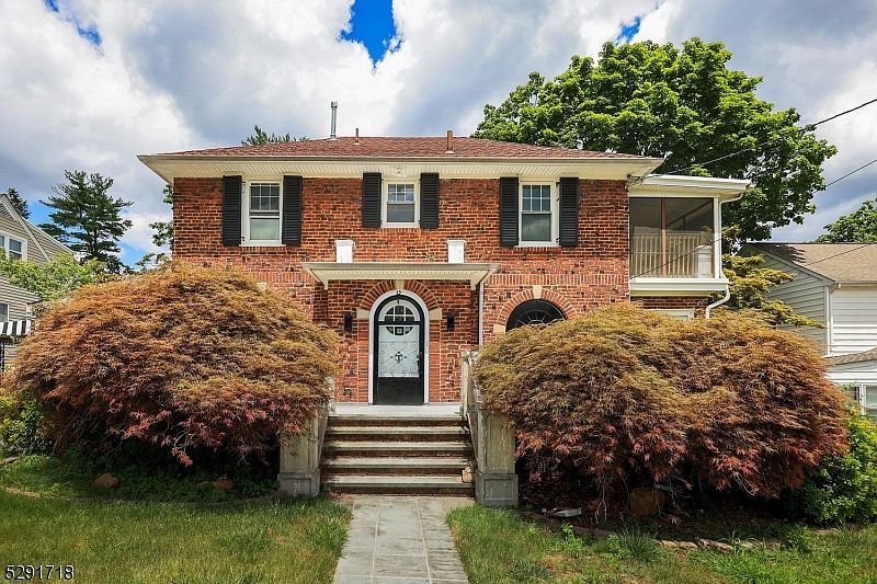1st image of 13 Dawson Ave