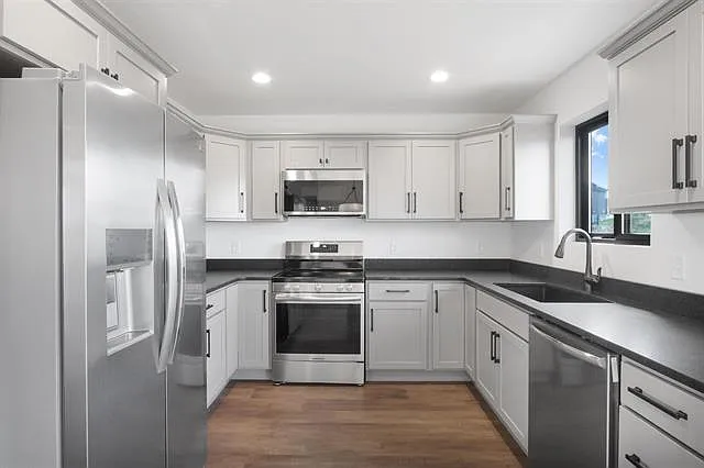 1668 Jeffries Ct — Photo 4