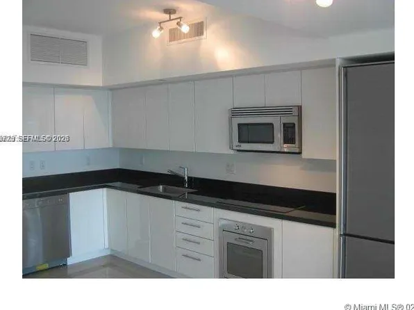 92 SW 3rd St, Miami, FL