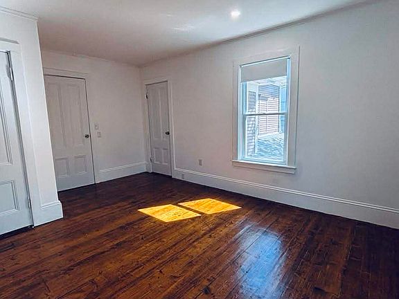 5th image of 93 Peirce St Floor 2