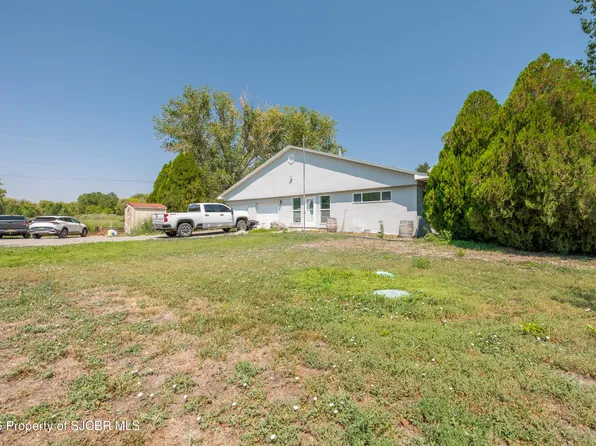 30 Road 3520, Flora Vista, NM 87415