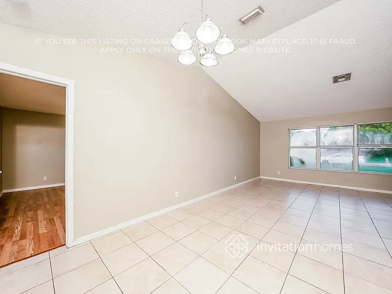 2634 Yarmouth Dr — Photo 7