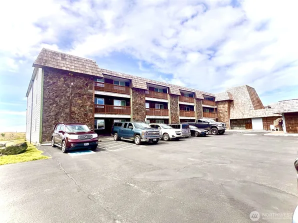 304 NW 14th Street NW #104, Long Beach, WA 98631