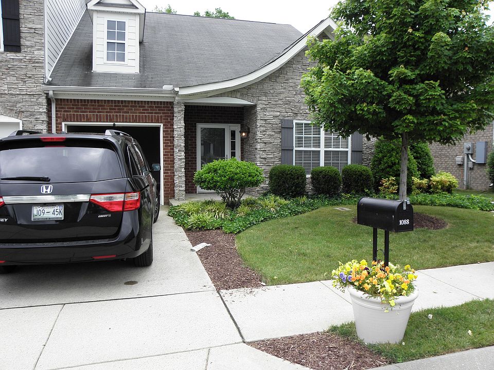 Brick & Stone Fascade