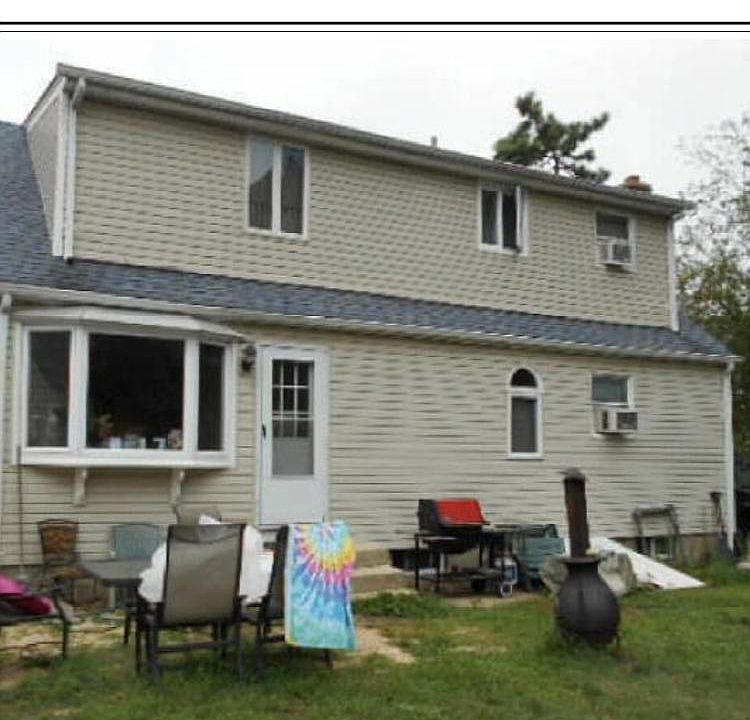2nd image of 901 Chester Rd