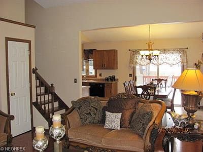 4th image of 7047 Oak Tree Dr