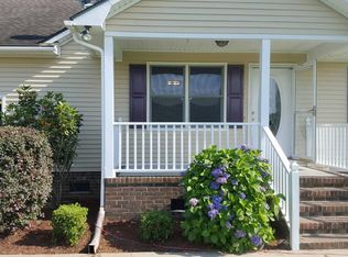 108 W Heron Ct, Elizabeth City, NC 27909